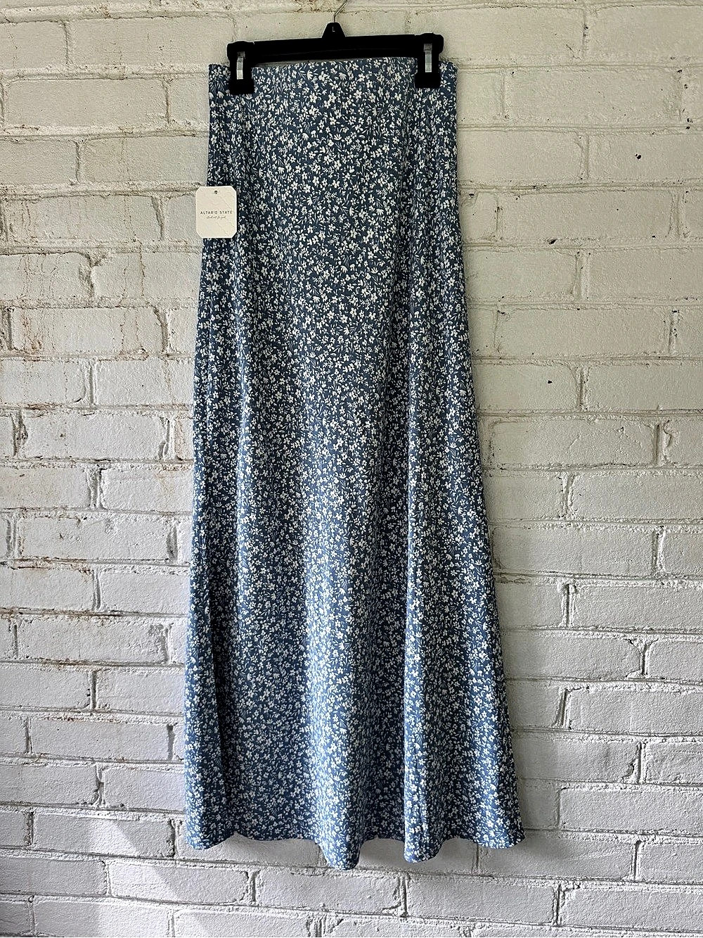 Altar'd State Floral Maxi Skirt Blue & White Small